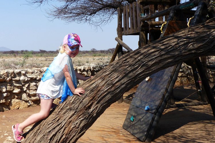 Kambaku-Familienurlaub-Namibia200