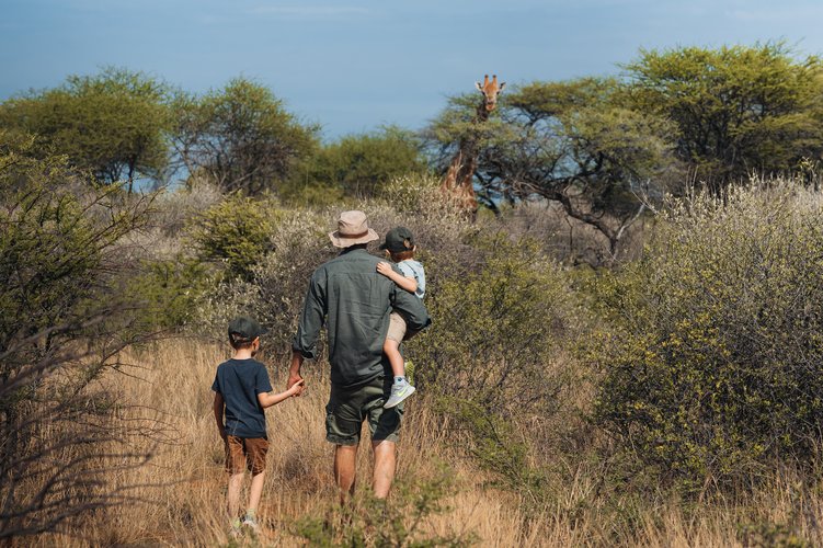 Teaser-family-safari-namibia